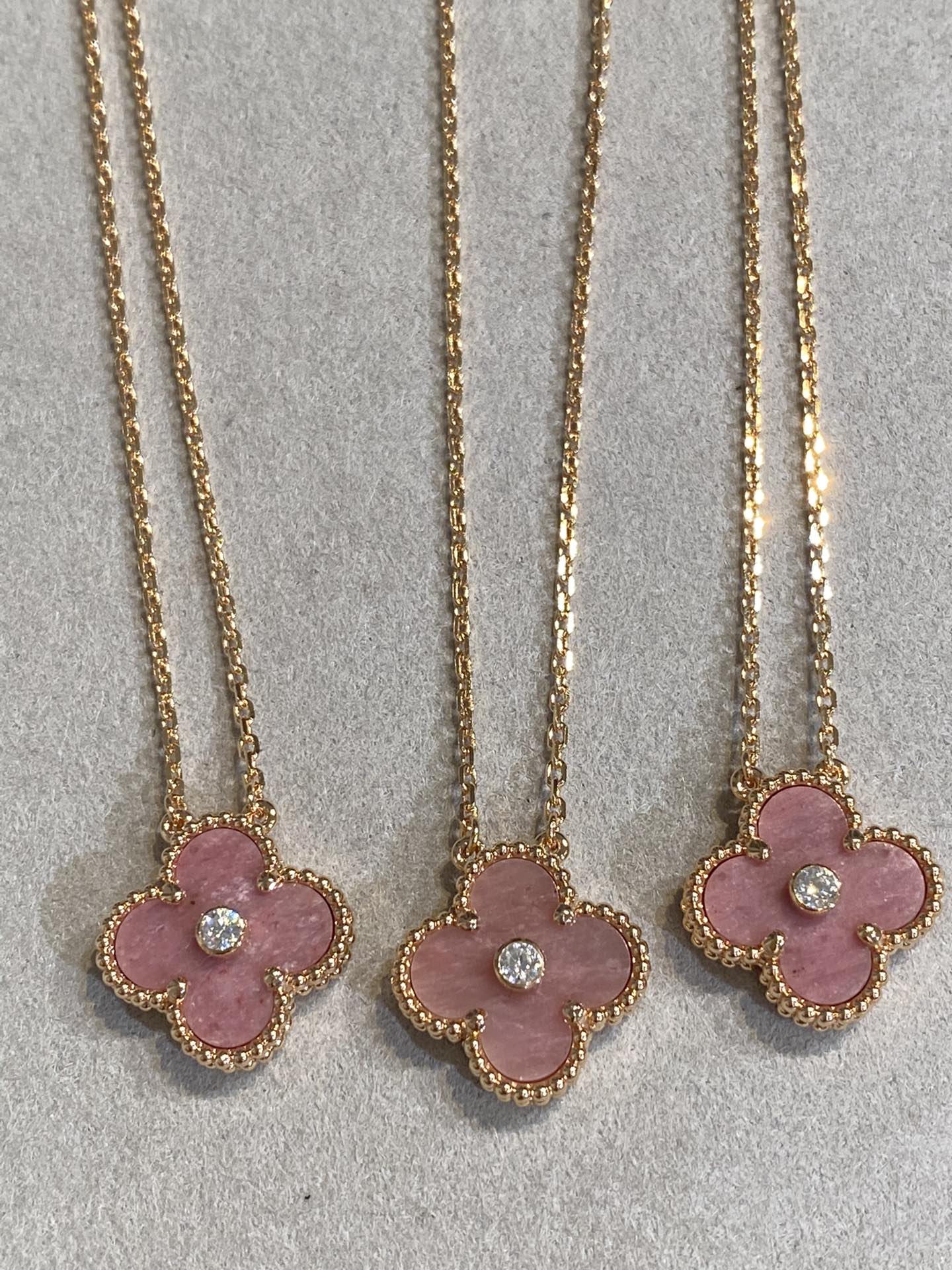 [Dawnora Jewelry]CLOVER 15MM DIAMOND RHODONITE NECKLACE