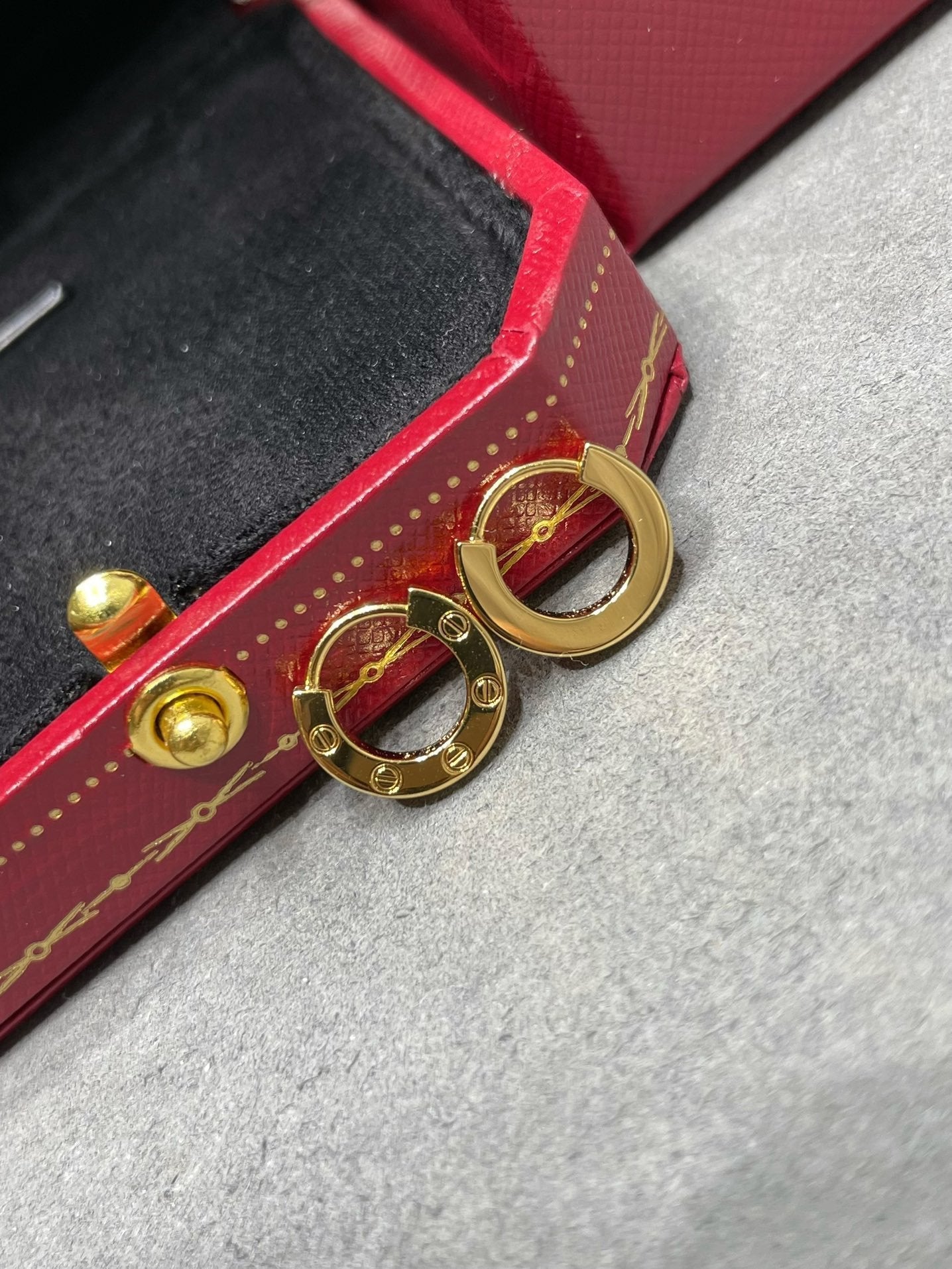 [Dawnora Jewelry]LOVE MINI EARRINGS