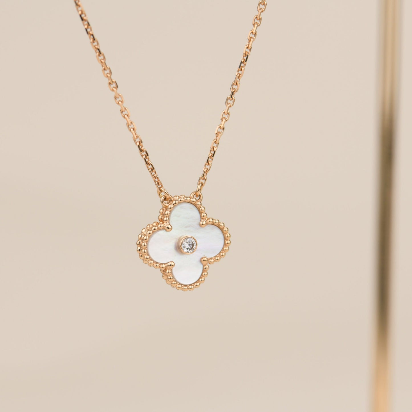 [Dawnora Jewelry]CLOVER 15MM DIAMOND WHITE FRITILLARIA NECKLACE