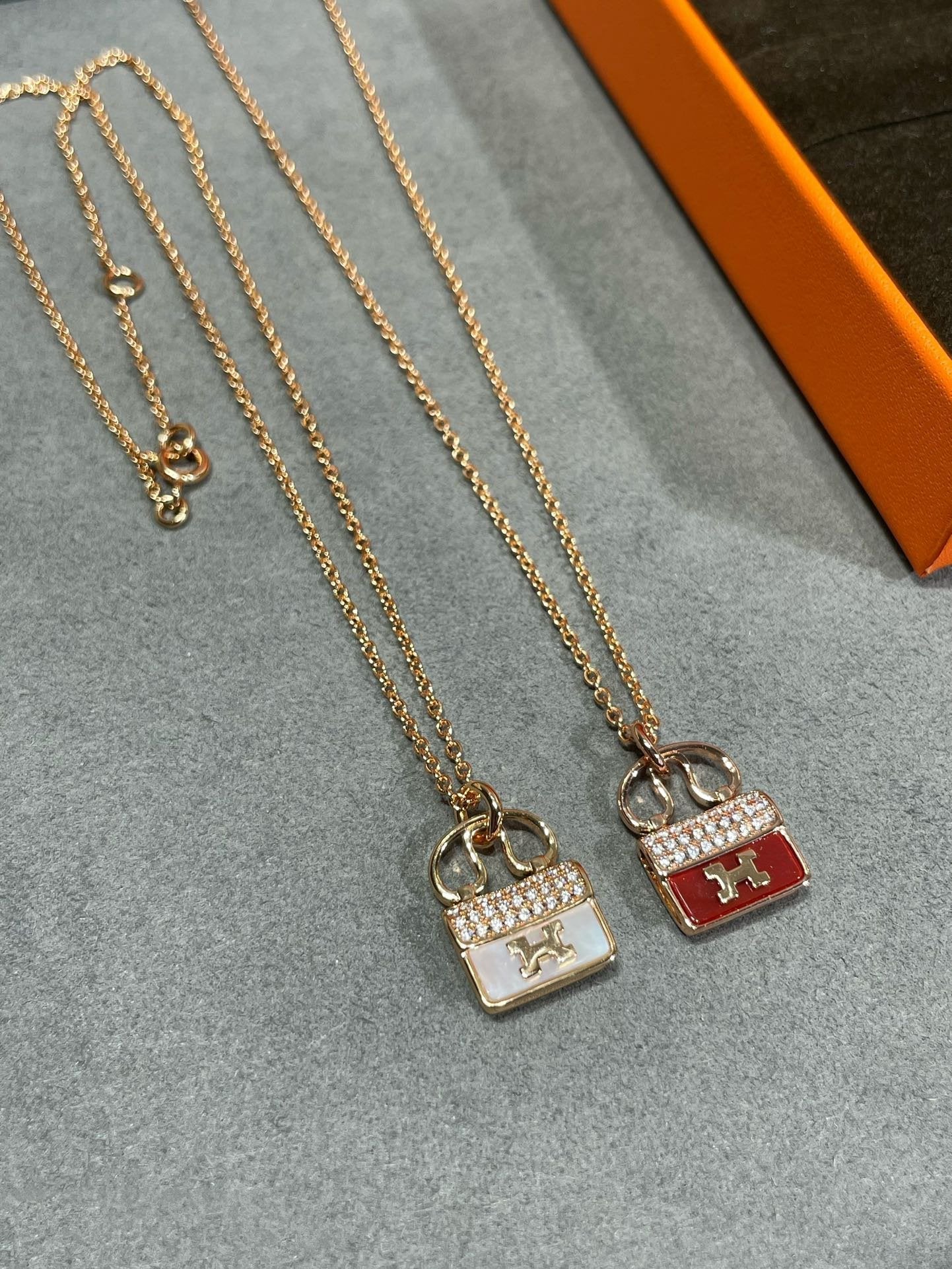 [Dawnora Jewelry]H CIRCE MOISSANITE PENDANT NECKLACE GOLD