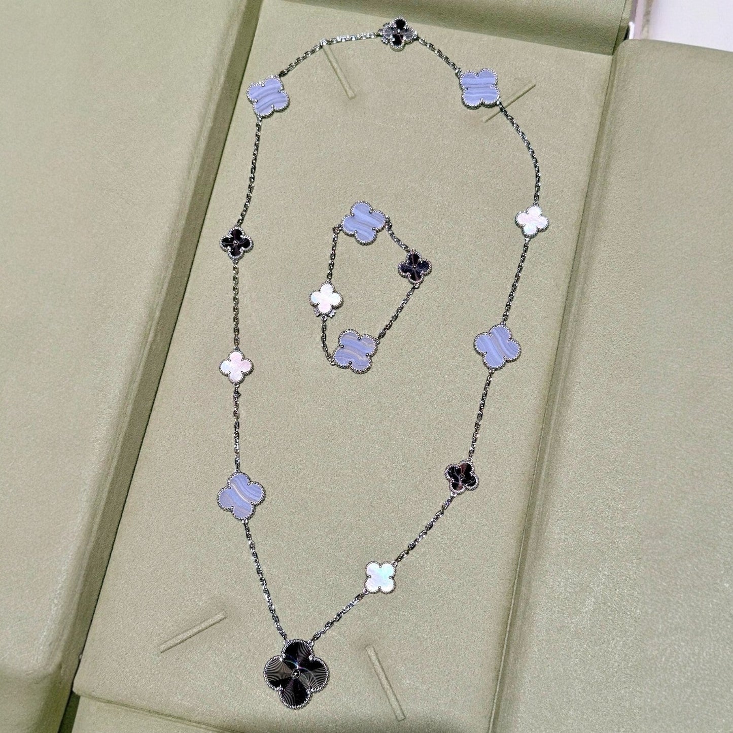 [Dawnora Jewelry]DETACHABLE CLOVER 15(11+4) FLOWER SILVER NECKLACE SET